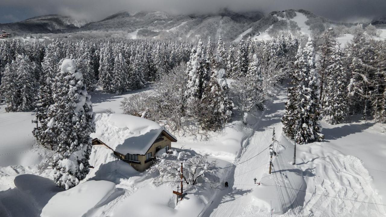 A.I.R. Myoko Hotel Exterior photo